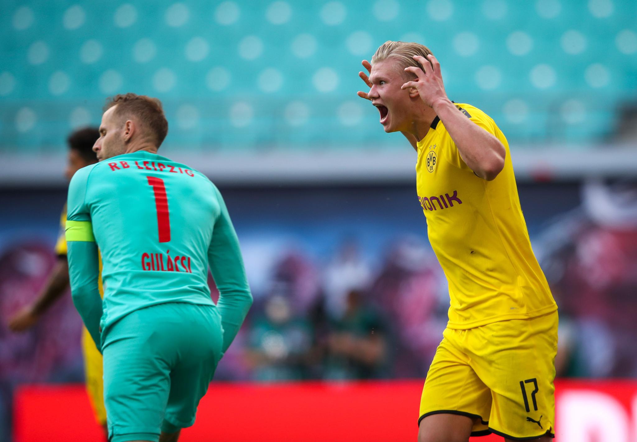 关于多特蒙德后防问题频出，冠军梦又破？的信息